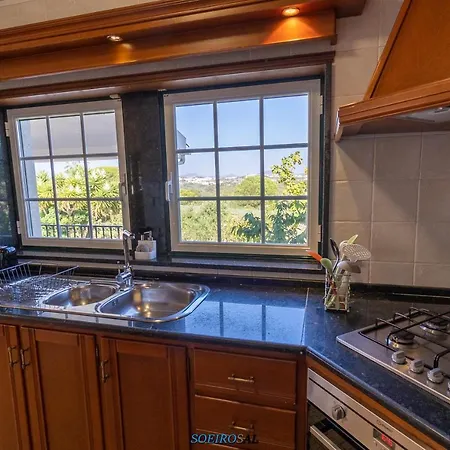 Villa Pool Relaxing Getaway, Bbq, Wi-fi, Netflix *